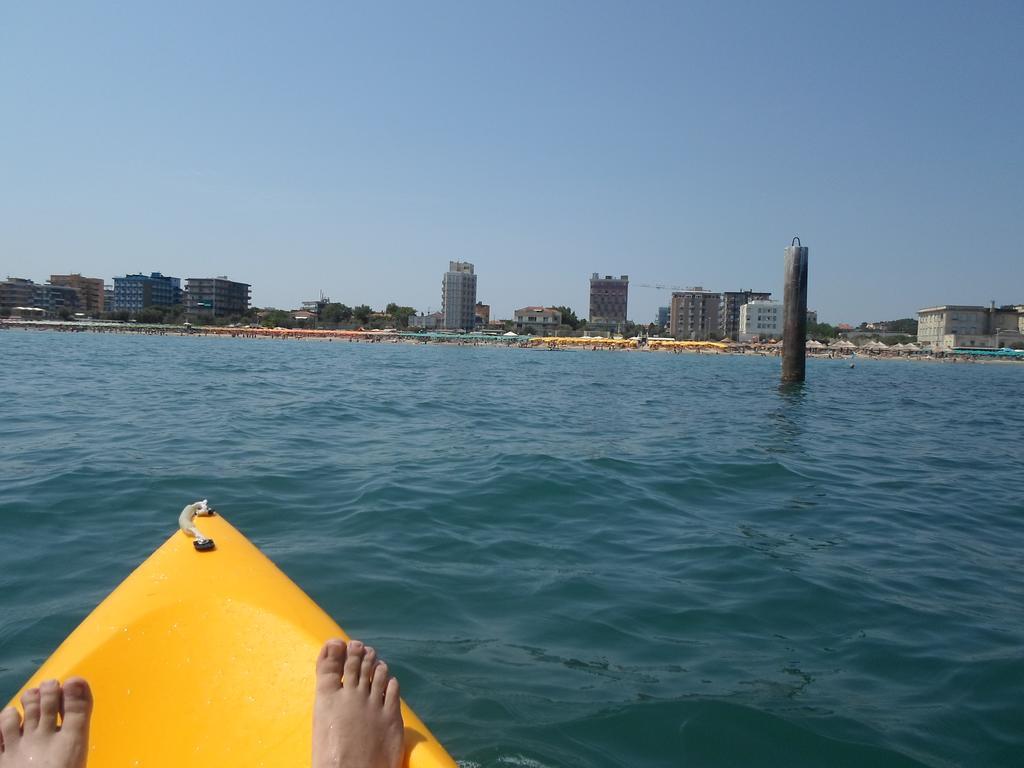 Hotel Mare Pesaro Buitenkant foto