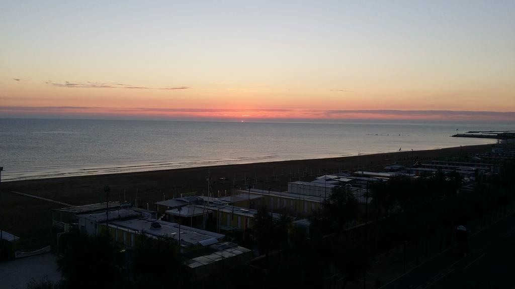 Hotel Mare Pesaro Buitenkant foto